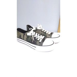 Rue 21 Womens Camouflage Canvas Up Casual Platform Sneakers Size US 9 M/Euro 40